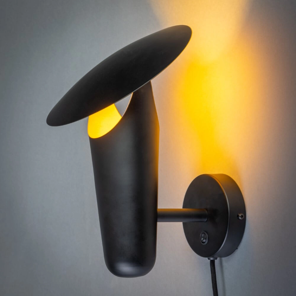 Moderne wandlamp The Britt zwart met goud ETH 8720195304418