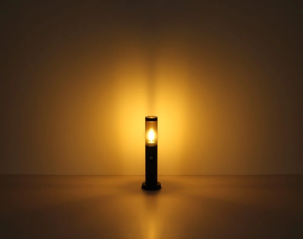 Moderne buitenlamp Boston 110cm met sensor Globo 9007371442737