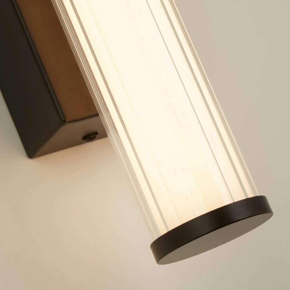 Zwarte wandlamp Clamp 33cm Searchlight 5053423268057