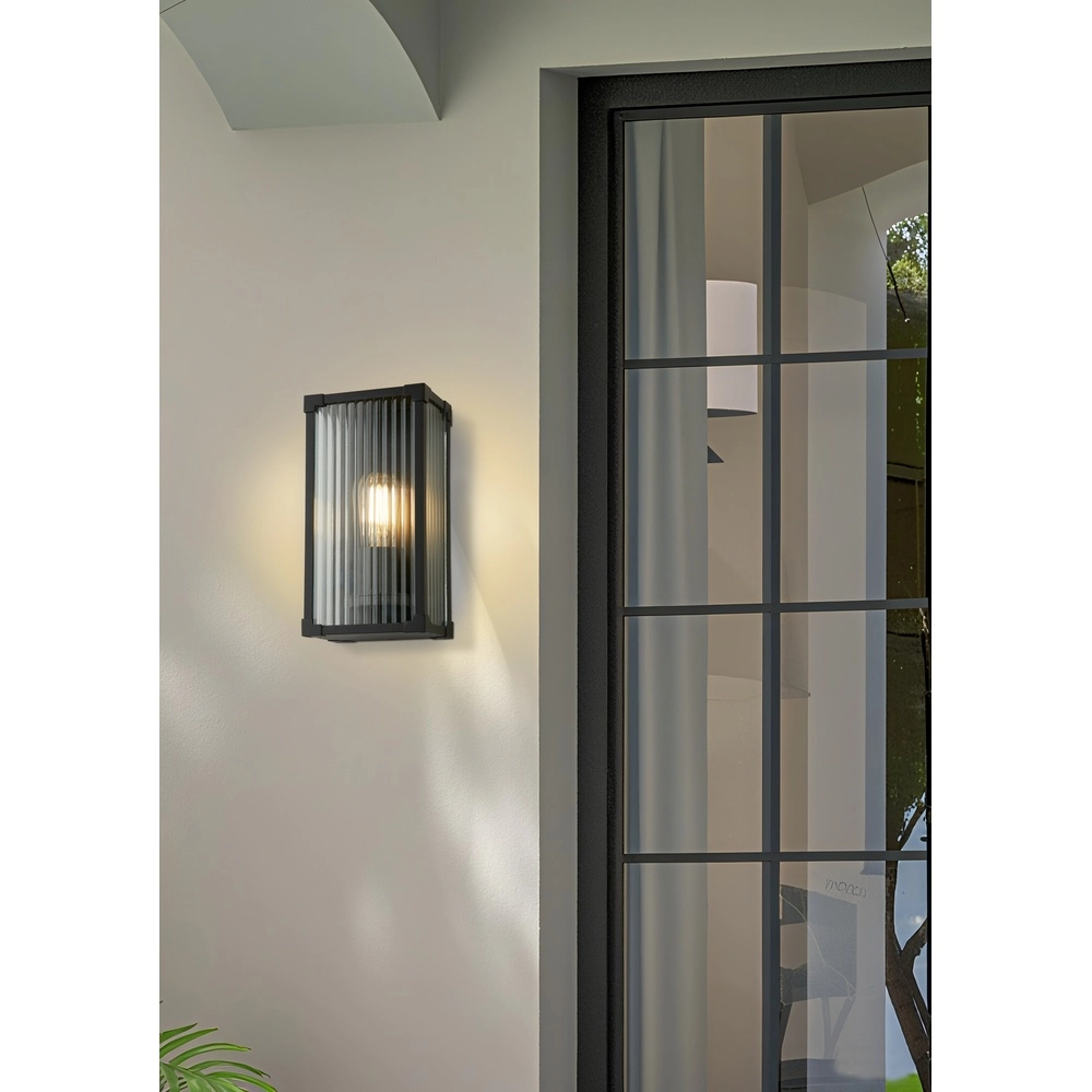 Wandlamp Cincinnati zwart Searchlight 5053423297897