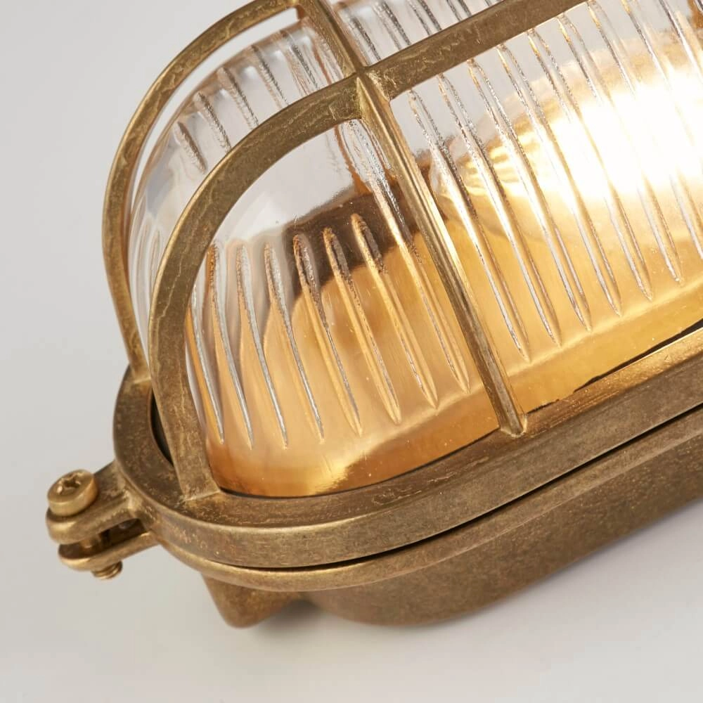Goude wandlamp Bulkhead klassiek Searchlight 5053423244204