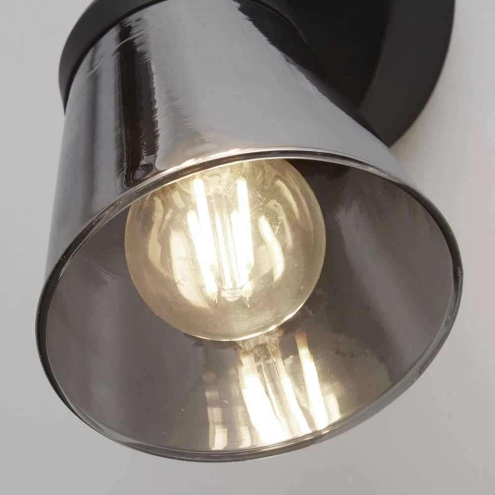Smoke wandlampje Mega Searchlight 5053423227306