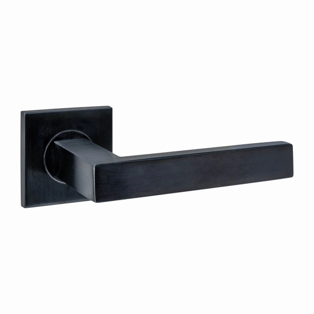 Deurklink Q 05 op vierkant rozet zwart
