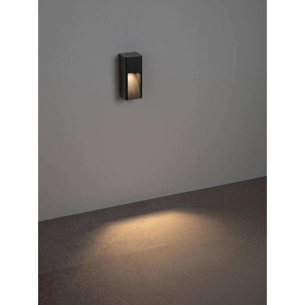Strakke wandlamp Mazu zwart Lyora 5212063504356