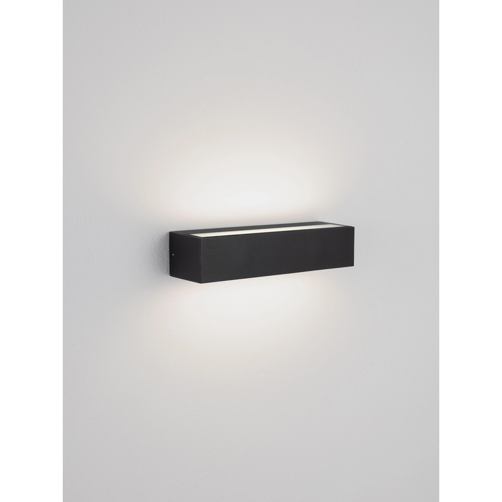 Strakke wandlamp Lane zwart 22cm - 21W Lyora 5212017496737