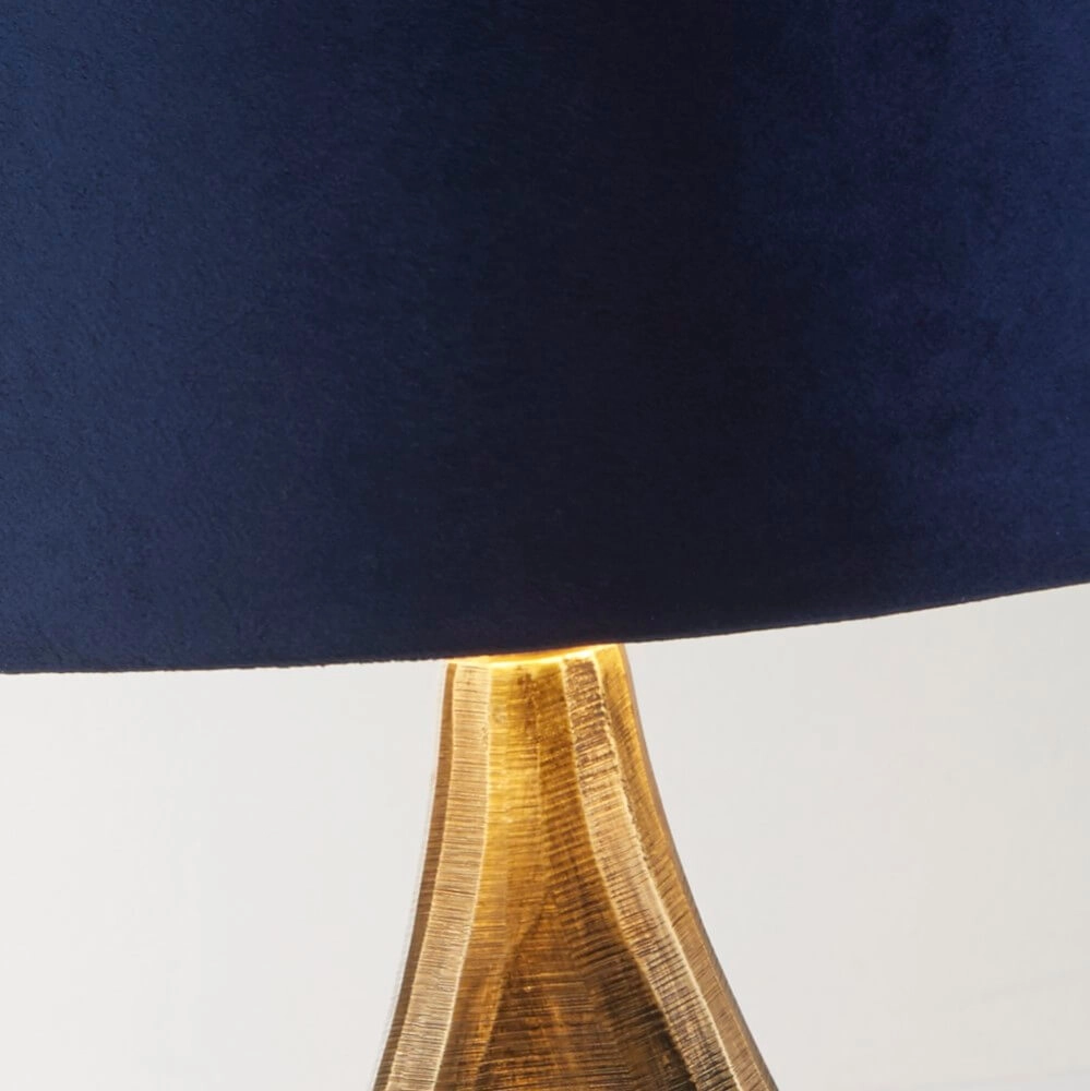 Gouden tafellamp Bucklow met donkerblauwe kap Searchlight 5053423257280