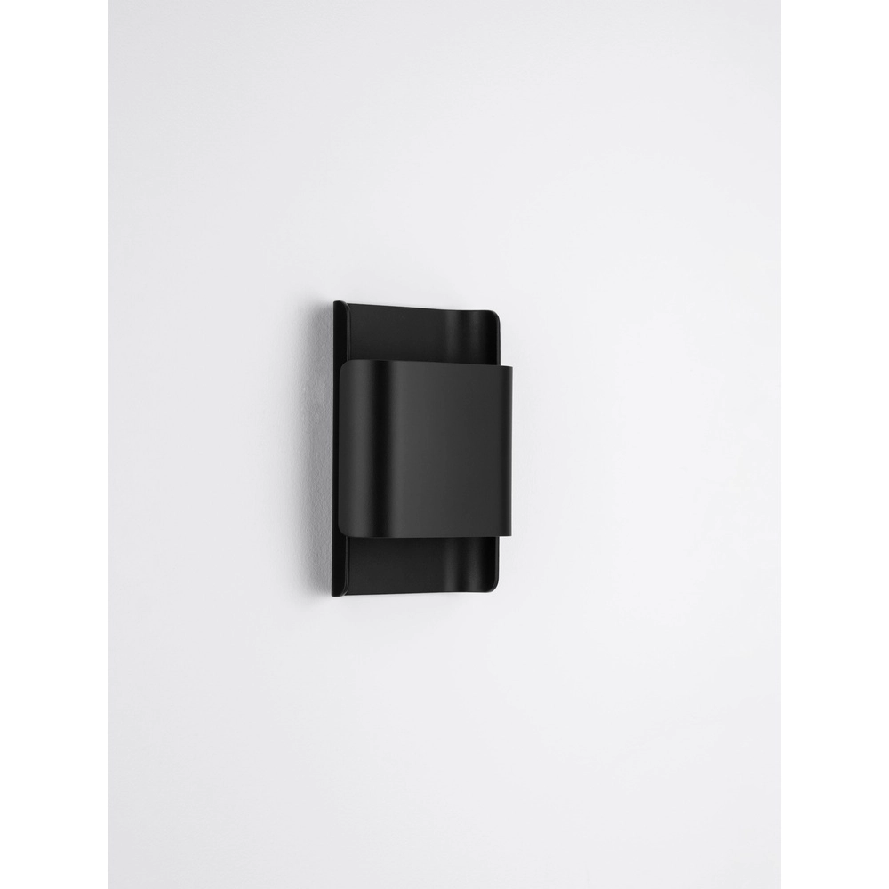 Zwarte opbouwspot Polly 18cm Lyora 5212017465160