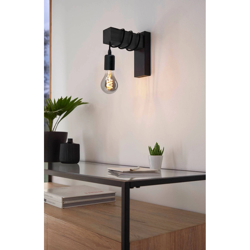 Landelijke wandlamp Townshend zwart hout Eglo 9002759307387