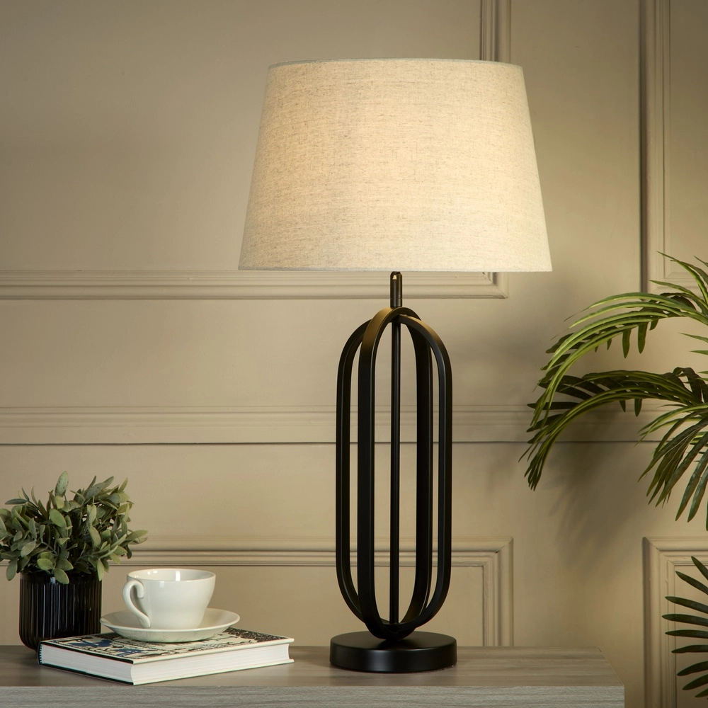 Tafellamp Chic zwart met creme kap Searchlight 5053423305387