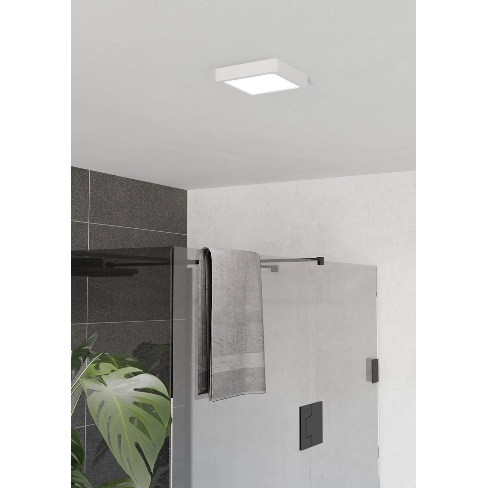 Plafonnière IP44 Fueva 6 vierkant - wit - 15x15cm Eglo 9008606330393