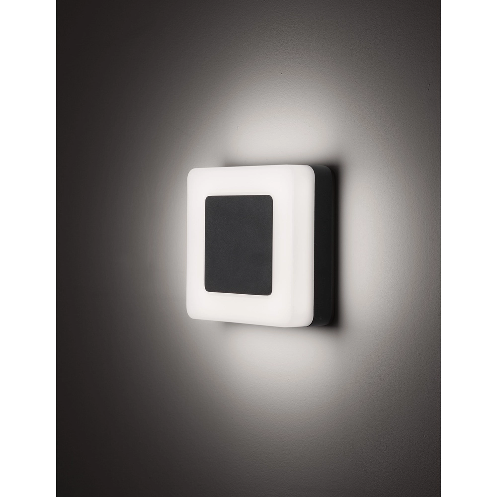 Vierkante wandlamp Tune zwart
