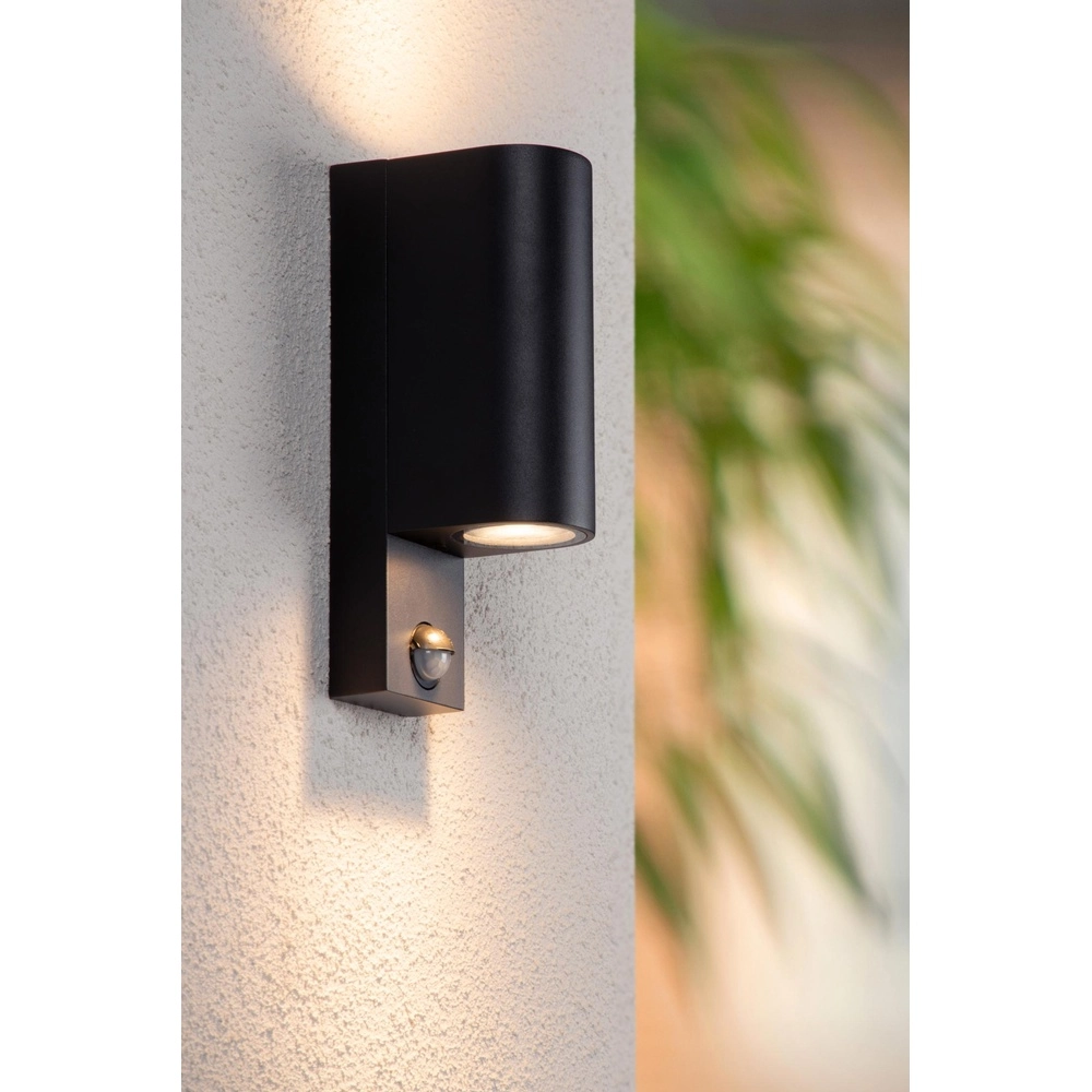 Wandspot Zaro up & down zwart met sensor Lucide 5411212690142