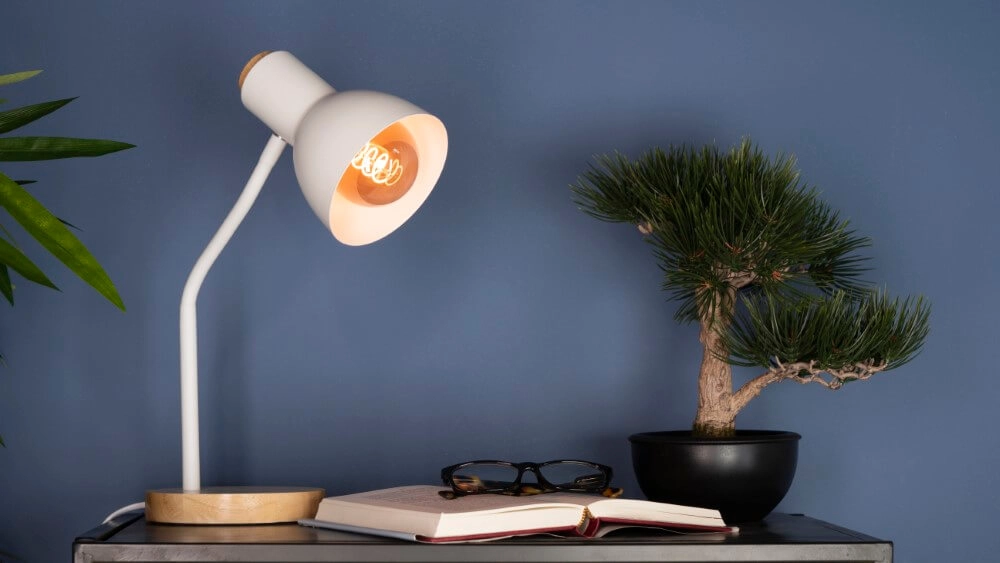 Landelijke bureaulamp Veradal wit met hout Eglo 9002759988326