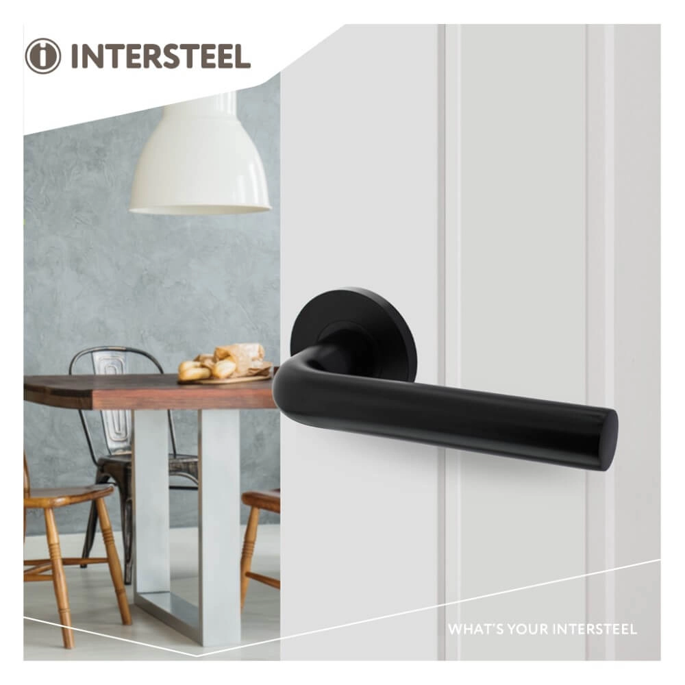 Moderne deurklink Recht aluminium zwart Intersteel 8714186492185