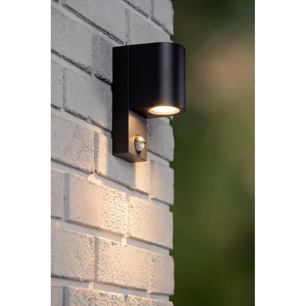 Wandspot Zaro enkel zwart met sensor Lucide 5411212690166