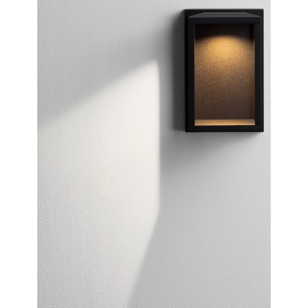 Zwarte wandlamp Prive 19cm Lyora 5212017453143