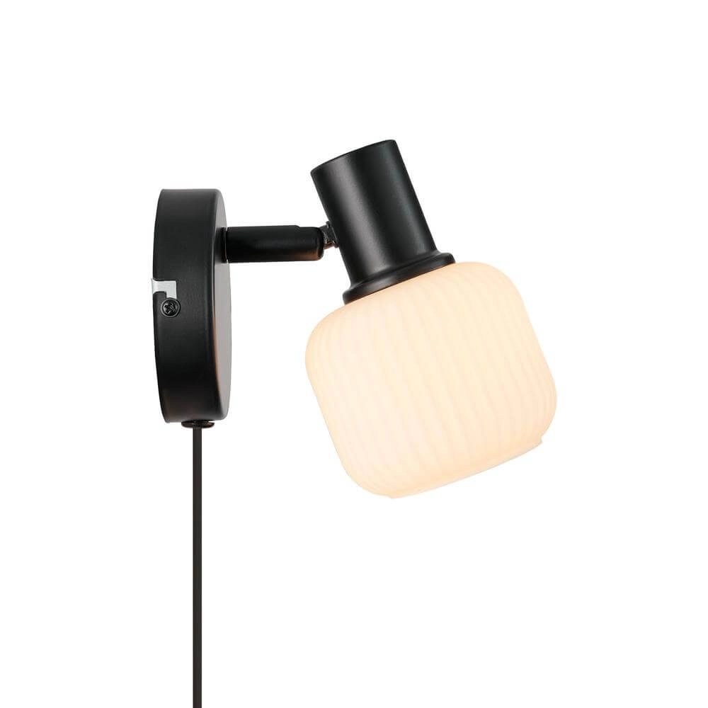 Zwarte wandlamp Milford met wit Nordlux 5704924018688