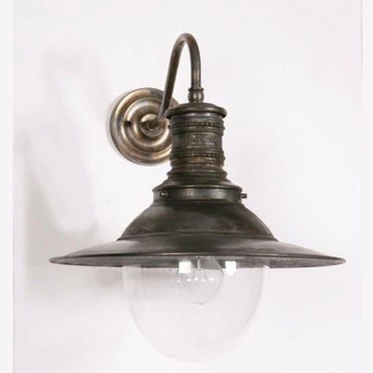 Landelijke buitenlamp Victoria koper gevlamd (AB) Limehouse 8716803506725