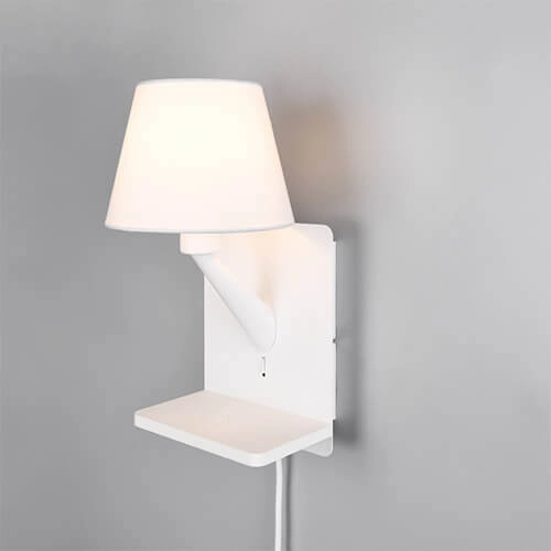 Strak nachtlampje Comfort wit - met usb Trio 4017807614756