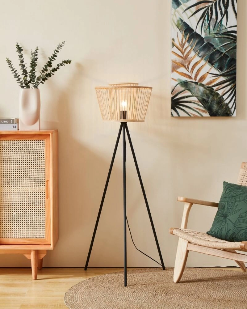 Houten vloerlamp Hykeham 129,5cm hoog Eglo 9002759438555