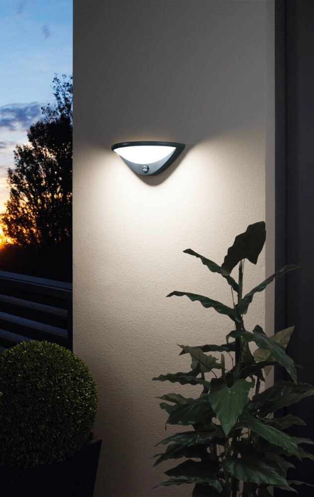 Muurlamp Belcreda met bewegingssensor Eglo 9002759973124