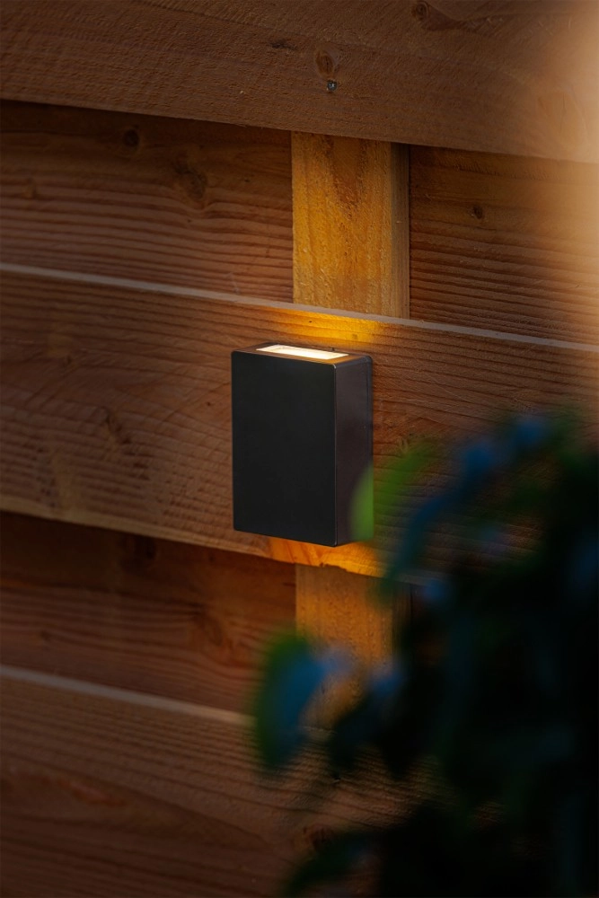 Strakke wandspot Vara zwart up & down GardenLights 8719979284817