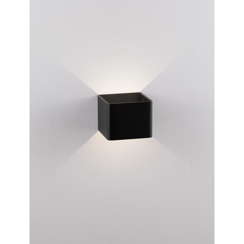 Wandspot Epic vierkant zwart Lyora 5212017444325