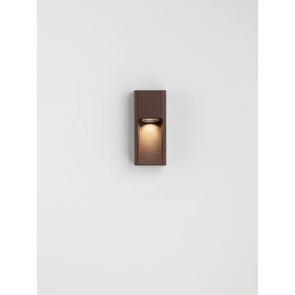 Strakke wandlamp Mazu roestbruin Lyora 5212063504363