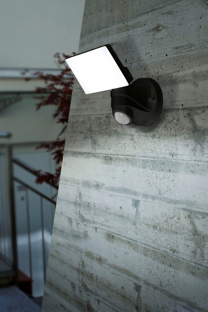 Led schijnwerper Pagino met bewegingssensor Eglo 9002759981785