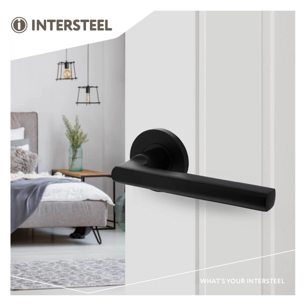 Strakke deurklink Hoek 90 aluminium zwart Intersteel 8714186492192