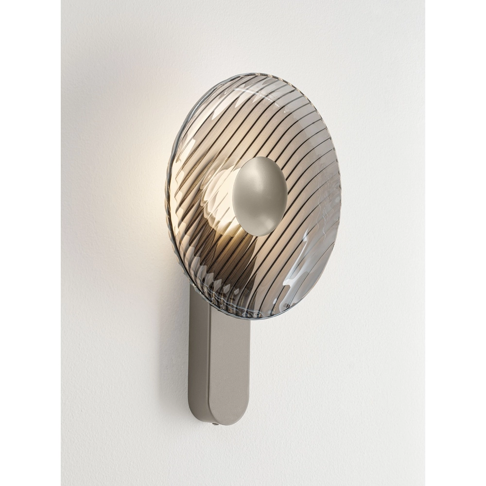 Design wandlamp Lavina zilvergrijs met smoke glas Ø 25cm Lyora 5212063501409