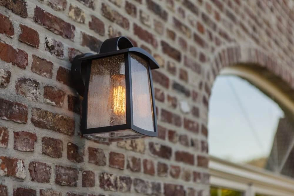 Zwarte wandlamp Kelsey glasstructuur Lutec 6939412047614