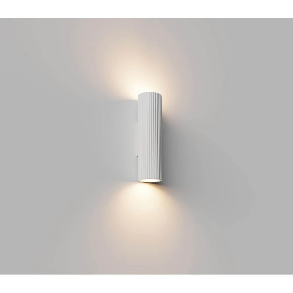 Unieke wandlamp Brest wit met ribbels