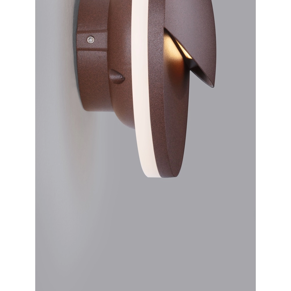 Strakke wandlamp Pan roestbruin Lyora 5212017470454