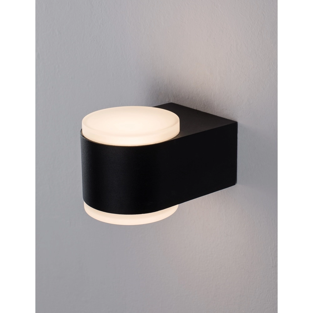 Strakke wandlamp Nus zwart dubbel