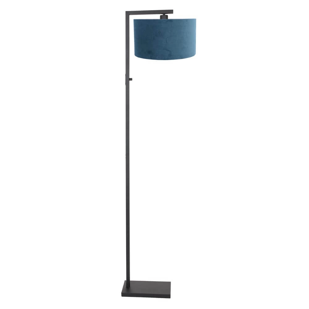 Strakke vloerlamp Stanger met blauw velvet