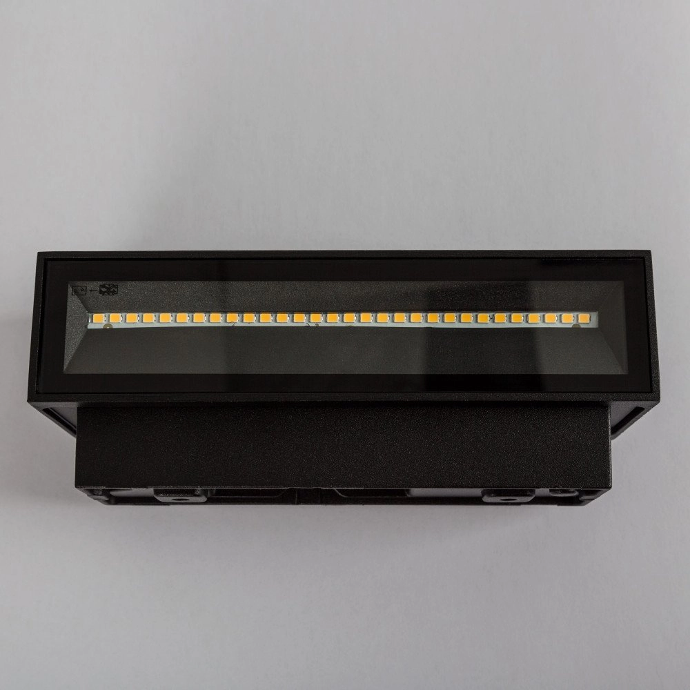 Zwarte wandspot Segment M KS verlichting 8714732749602