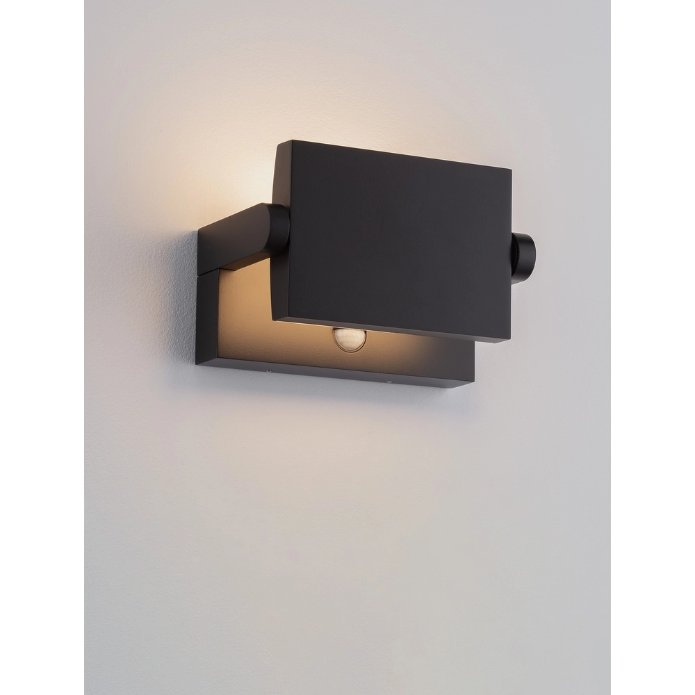 Design wandlamp Gerber zwart met sensor