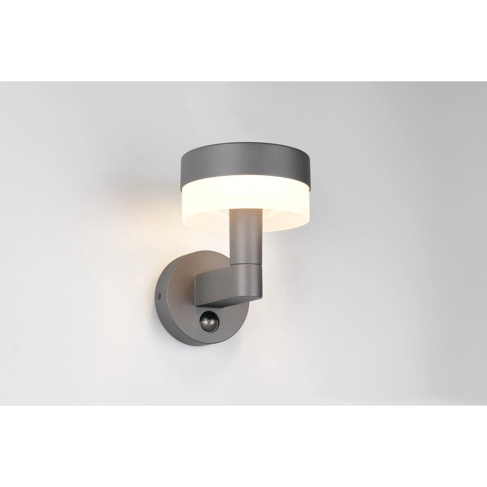 Design wandlamp Mackenzie antraciet met sensor Trio 4017807648539