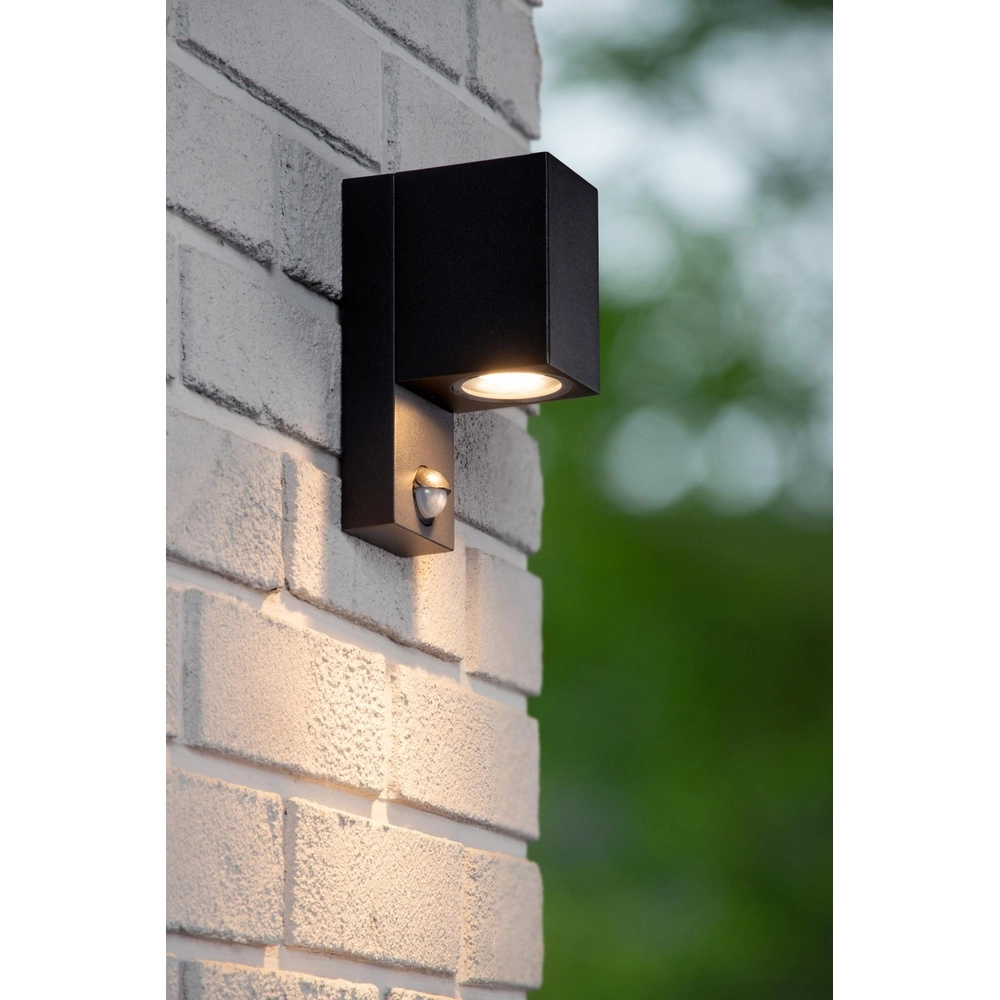 Design wandspot Zaro enkel zwart met sensor Lucide 5411212690128