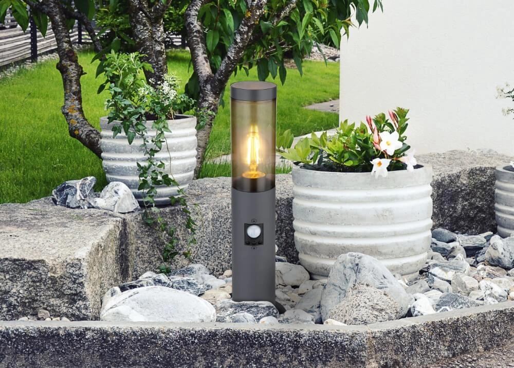 Moderne buitenlamp Boston met sensor Globo 9007371430734