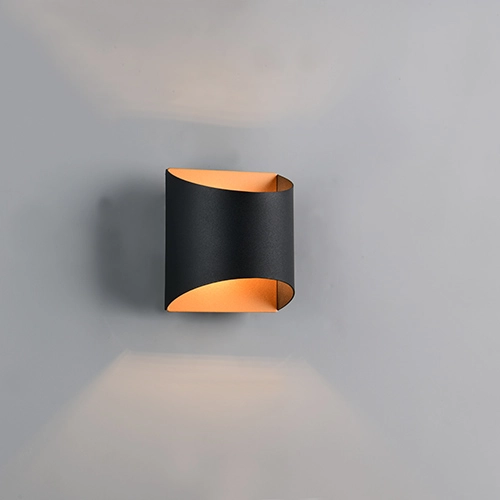 Wandlamp Samdel design zwart met goud
