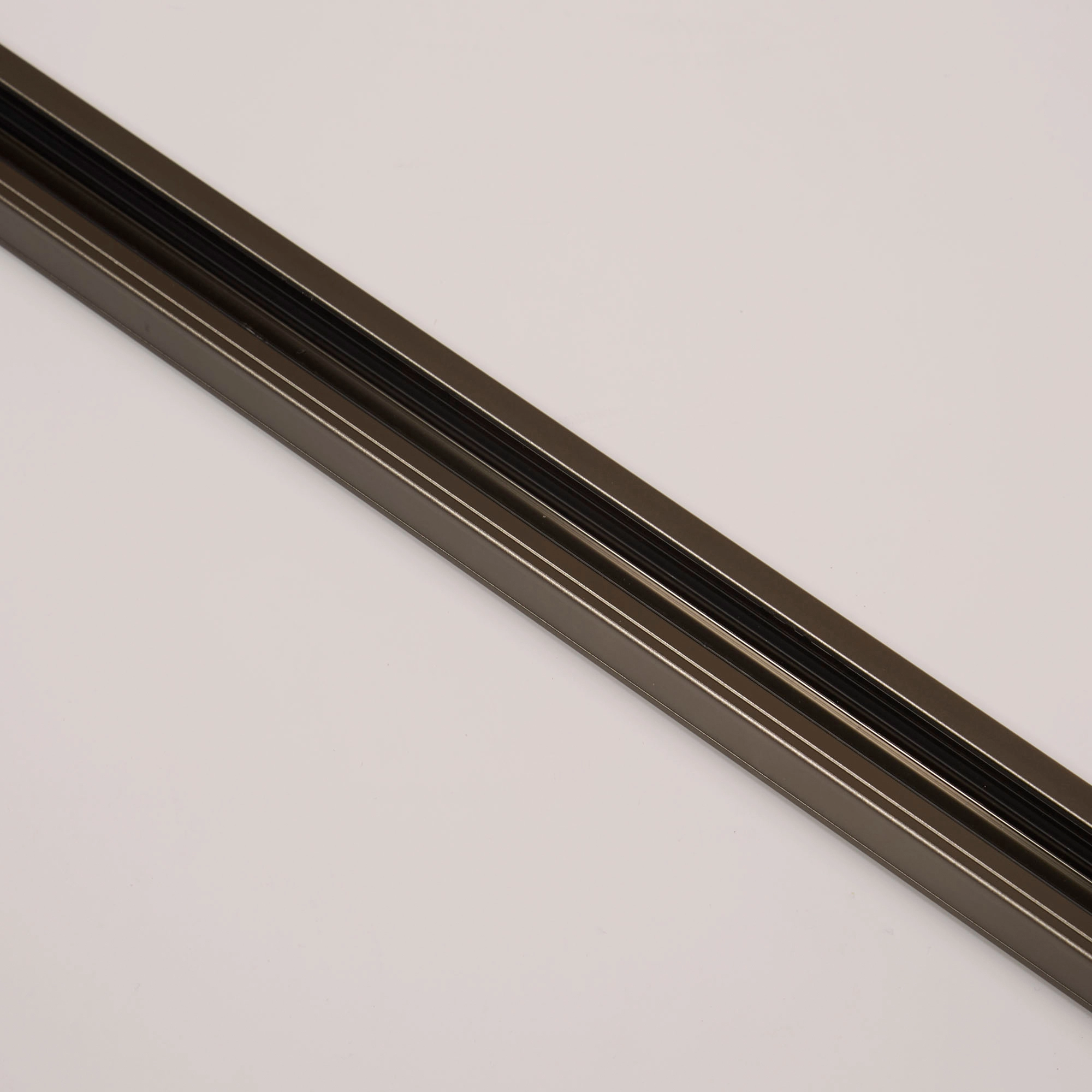 2 meter rail TraQ brons Lyora 5053423317106