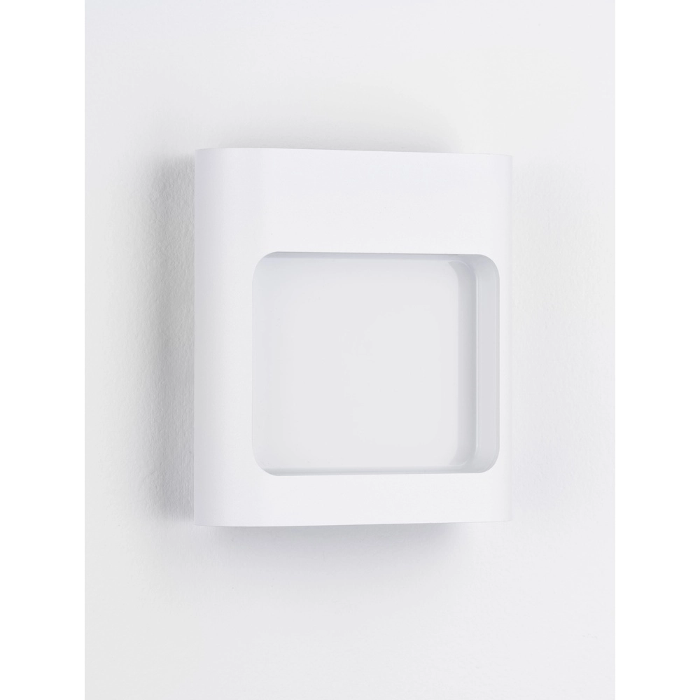 Witte wandlamp Tall down Lyora 5212017460769