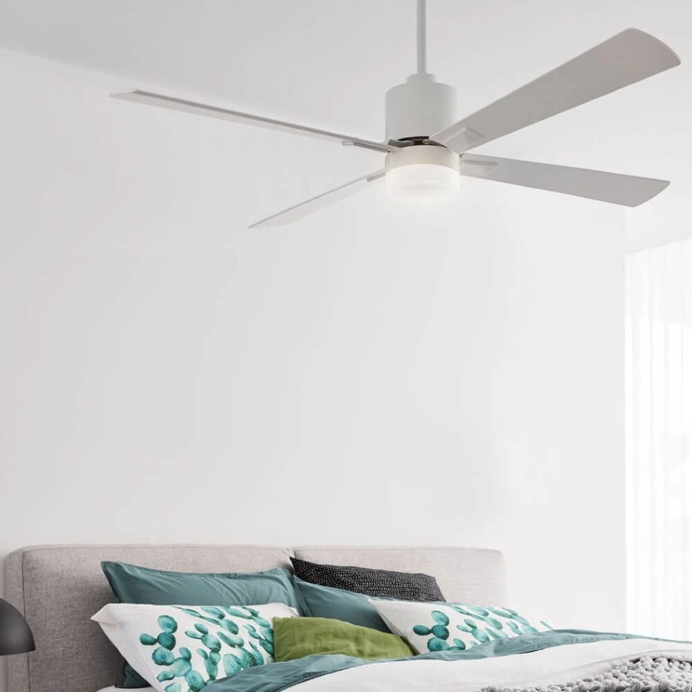 Witte plafondventilator Airfusion Climate I Ø 132cm Beacon 9333509087977